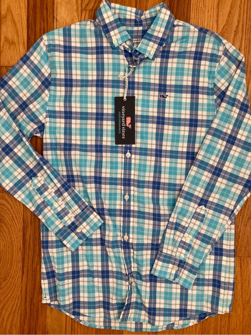 Boys Vineyard Vines Blue and White Plaid Button-Down Shirt size M (12/14)